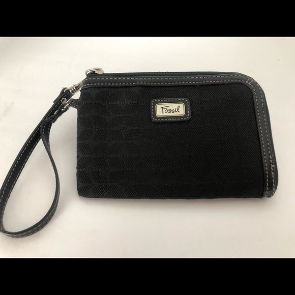 Fossil Handbags - FOSSIL zip-around wristlet